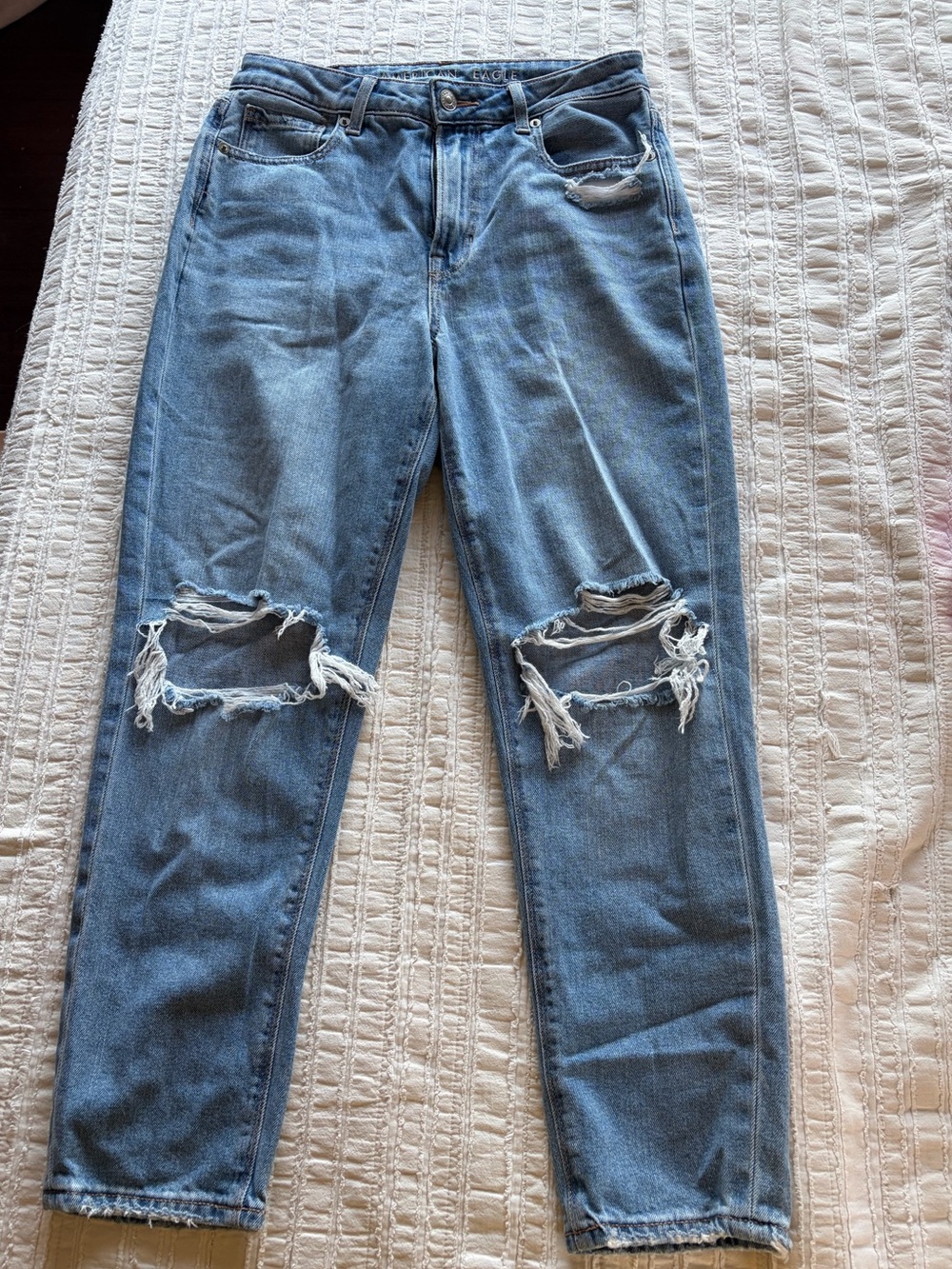 American Eagle Outfitters Light Blue Distressed Mom Jeans
